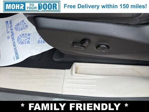 Used 2022 Chrysler Pacifica Touring-L FWD image 12