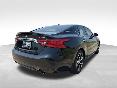 Used 2016 Nissan Maxima Platinum w/ Interior Lighting Package FWD image 3