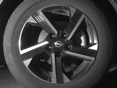 Used 2025 Nissan Sentra SV image 13