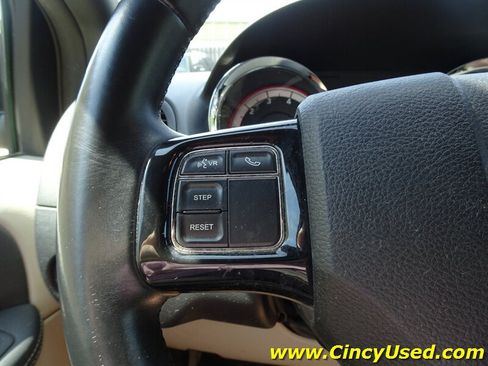 Used 2014 Dodge Grand Caravan SE FWD image 22