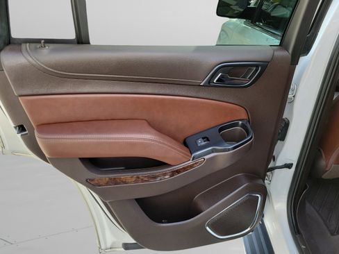 Used 2020 Chevrolet Tahoe Premier RWD image 9