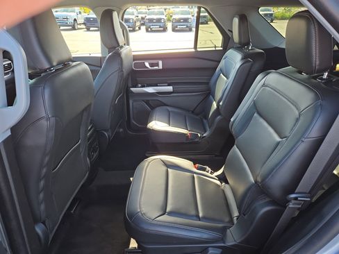 Certified 2023 Ford Explorer XLT w/ Equipment Group 202A image 23