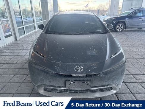 Used 2025 Toyota Prius Plug-In Hybrid image 17