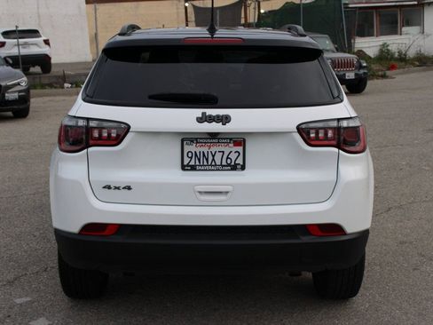 Used 2024 Jeep Compass Latitude w/ Altitude Special Edition image 5