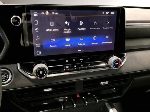 Used 2024 Chevrolet Colorado W/T image 10