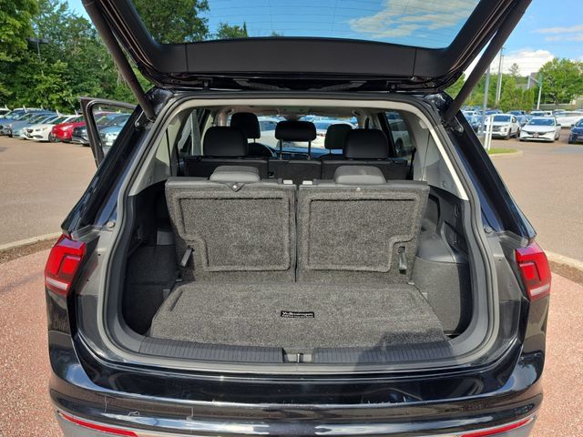 Used 2020 Volkswagen Tiguan SEL FWD image 19
