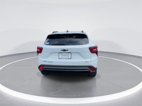 New 2026 Chevrolet Trax RS w/ Sunroof Package image 7