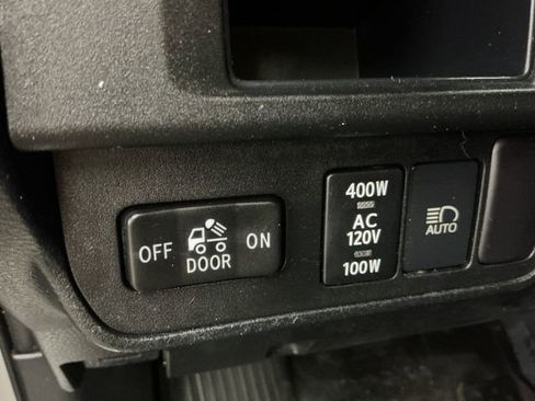 Used 2018 Toyota Tacoma TRD Off-Road image 51