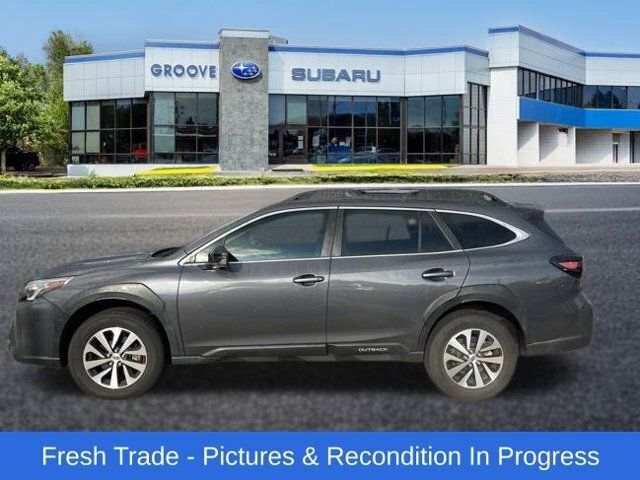 Used 2024 Subaru Outback Premium AWD/4WD image 2