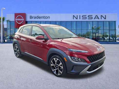 Used 2023 Hyundai Kona Limited FWD image 3