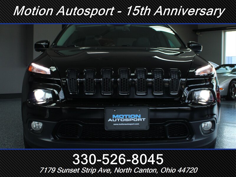 Used 2017 Jeep Cherokee High Altitude AWD/4WD image 34