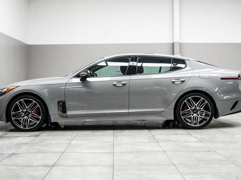 Used 2023 Kia Stinger GT2 RWD image 9