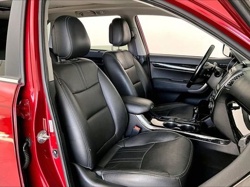 Used 2015 Kia Sorento SX image 10