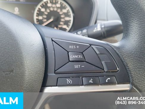 Used 2023 Nissan Altima 2.5 SV FWD image 10