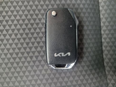 Used 2022 Kia Soul LX w/ Technology Package image 32