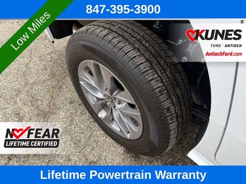 Used 2025 Toyota Sienna LE image 8