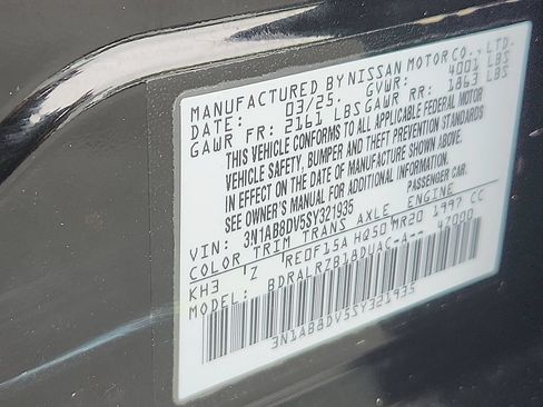 Certified 2025 Nissan Sentra SR w/ Midnight Edition FWD image 27
