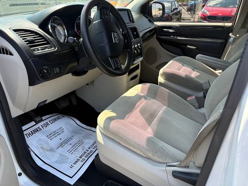 Used 2017 Dodge Grand Caravan SE w/ Power Window Group FWD image 15