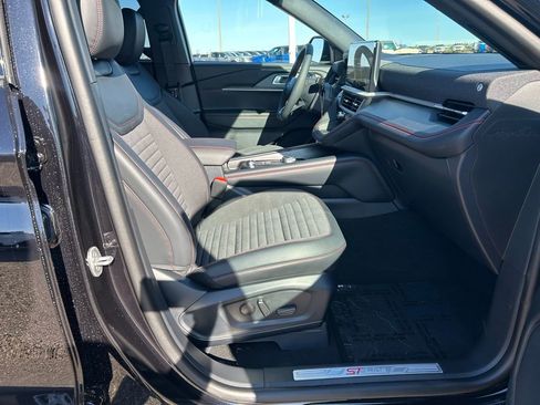 New 2026 Ford Explorer ST-Line image 23