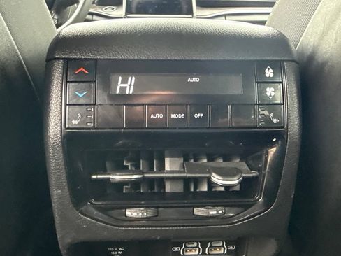 Used 2023 Jeep Grand Cherokee L Limited AWD/4WD image 23