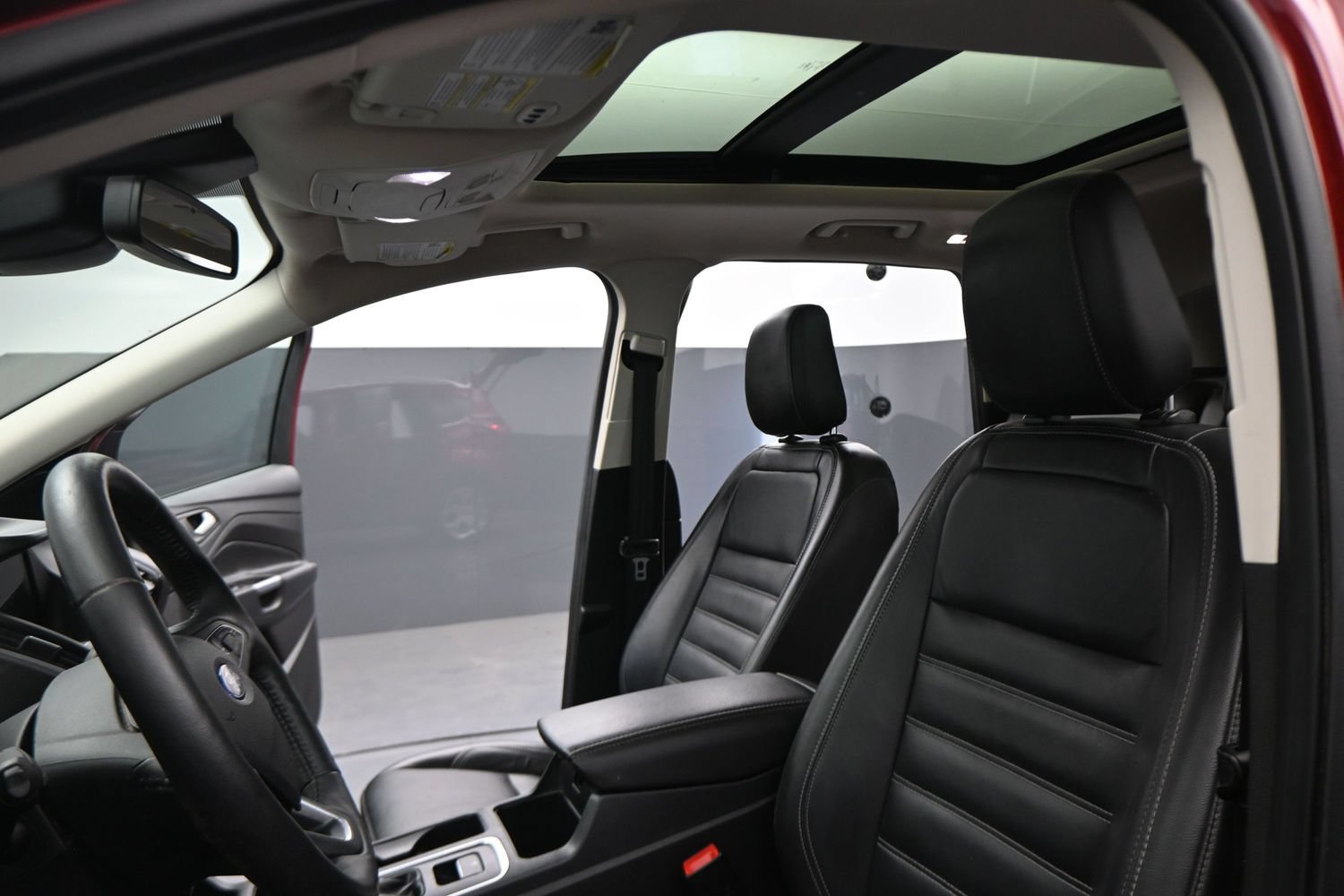 Certified 2019 Ford Escape Titanium FWD image 19