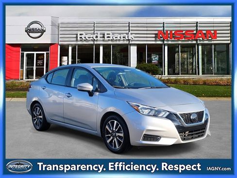 Certified 2021 Nissan Versa SV image 1