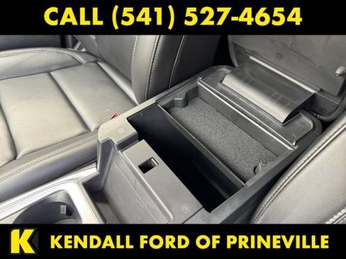 Used 2023 Ford Explorer XLT AWD/4WD image 25