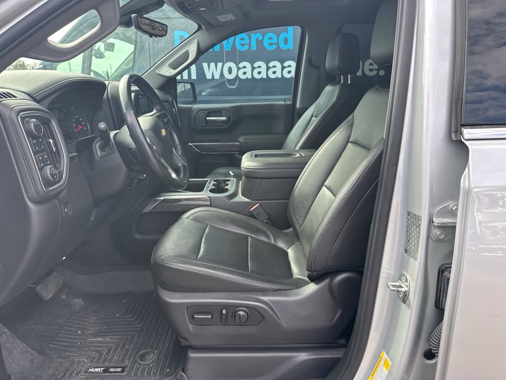 Used 2019 Chevrolet Silverado 1500 LTZ w/ LTZ Premium Package AWD/4WD image 3