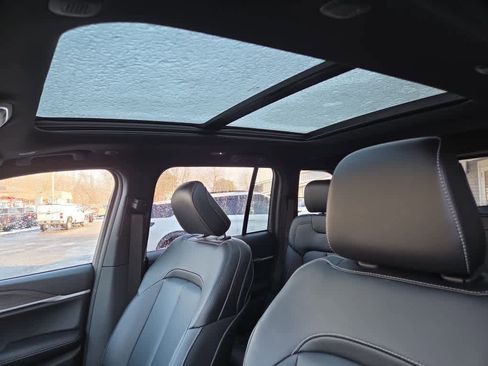 New 2026 Jeep Grand Cherokee Limited image 32