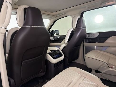 Certified 2022 Lincoln Navigator Black Label image 14