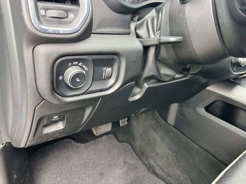 Used 2024 RAM 1500 Laramie RWD image 28