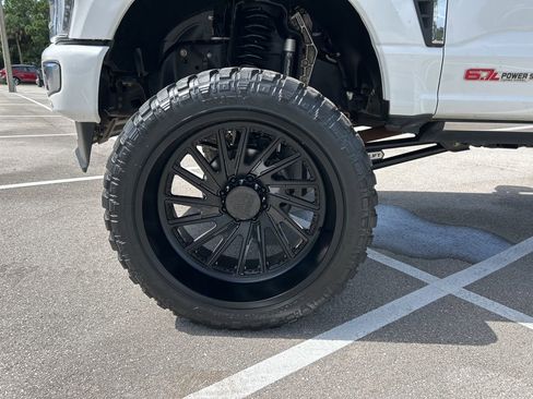 Used 2024 Ford F250 Limited w/ FX4 Off-Road Package image 48