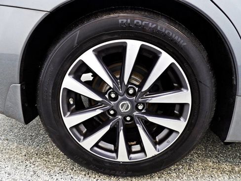 Used 2017 Nissan Altima 2.5 SL w/ 2.5 Technology Package image 21