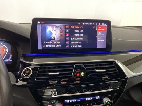 Used 2021 BMW 540i xDrive w/ Premium Package image 18