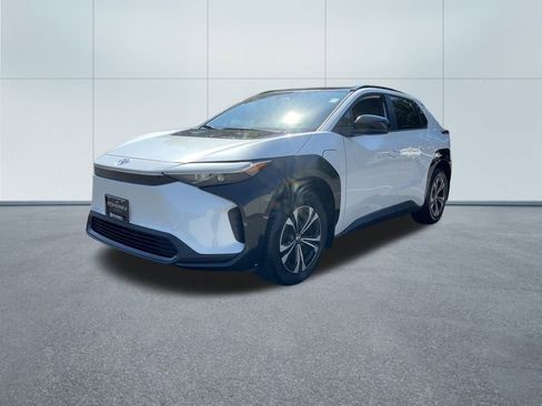 Used 2023 Toyota bZ4X XLE image 2