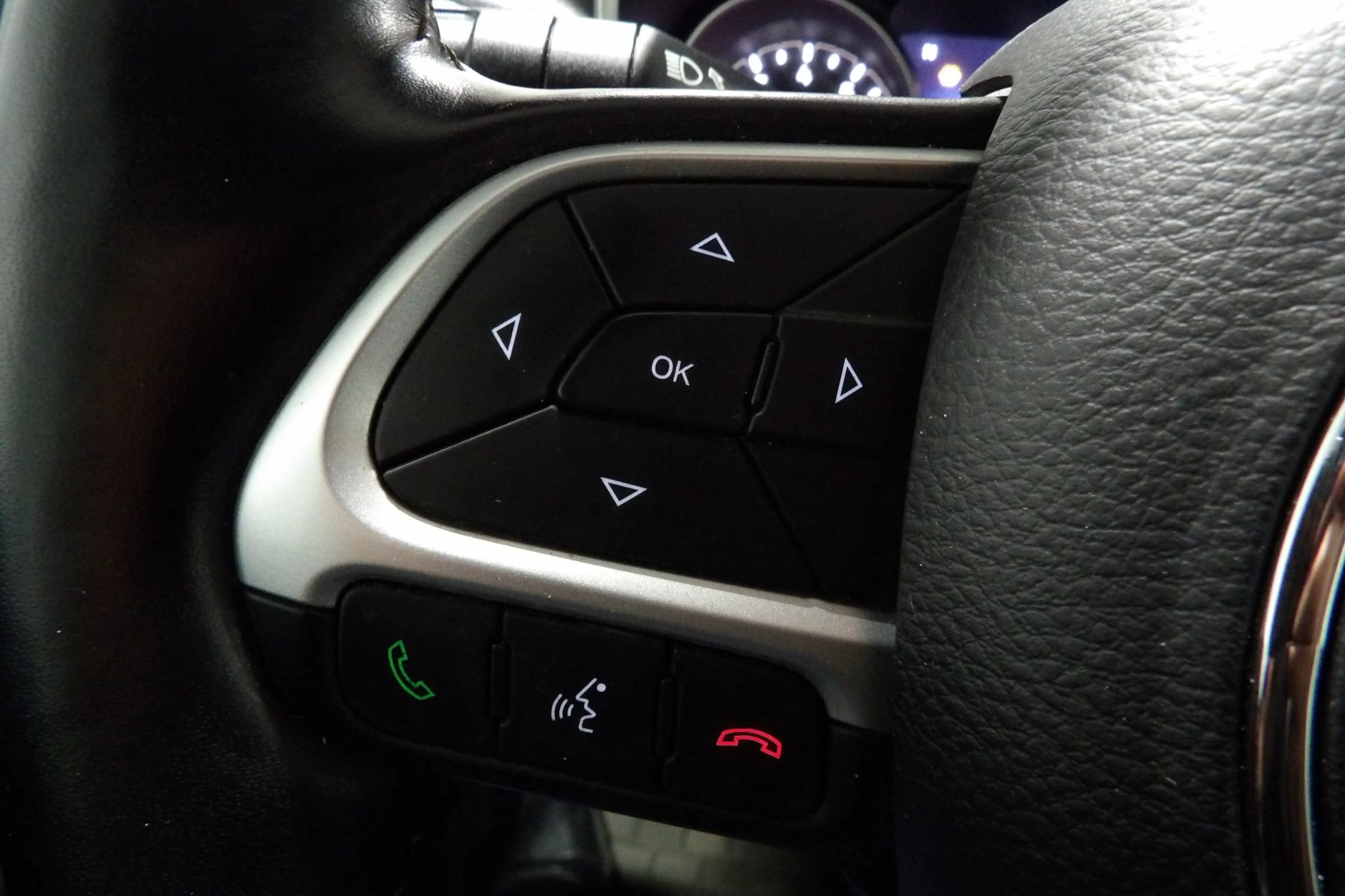 Used 2020 Jeep Compass Limited AWD/4WD image 18