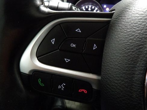 Used 2020 Jeep Compass Limited AWD/4WD image 18