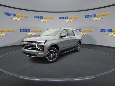 New 2026 Chevrolet Suburban LT w/ Comfort Package image 7