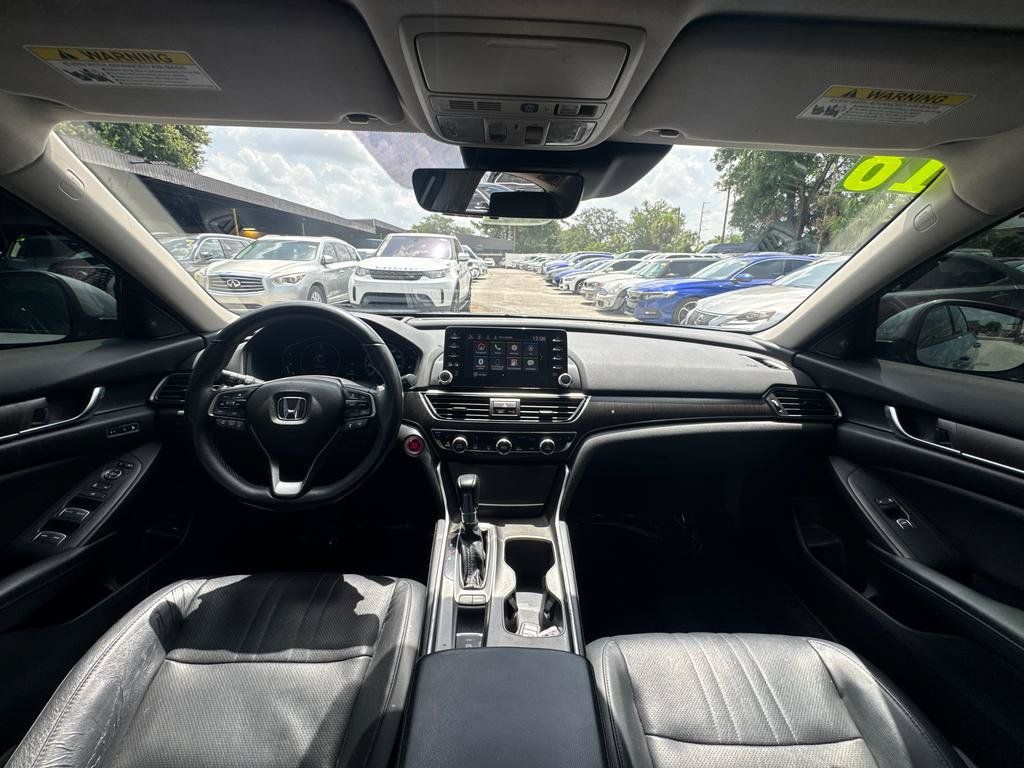 Used 2018 Honda Accord Touring image 18