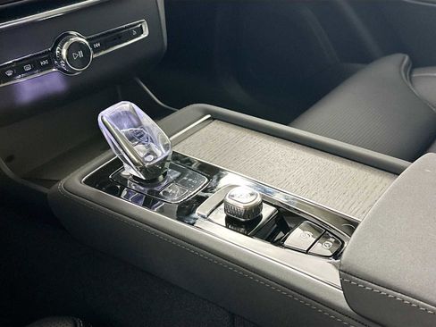 New 2025 Volvo XC90 T8 Ultra w/ Protection Package Premier image 15