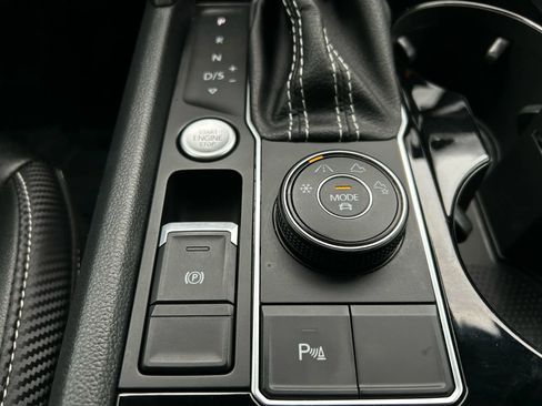 Used 2022 Volkswagen Atlas Cross Sport SEL R-Line image 20