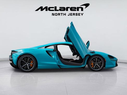 New 2025 McLaren Artura RWD image 8