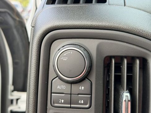 Used 2021 Chevrolet Silverado 1500 Custom Trail Boss image 25