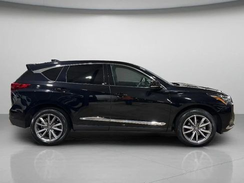 Used 2023 Acura RDX SH-AWD image 2