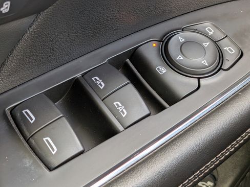 Used 2023 Buick Envision Essence FWD image 24