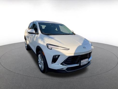 Used 2025 Buick Encore GX Preferred image 3