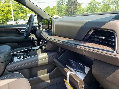 New 2025 Chevrolet Tahoe Premier image 33