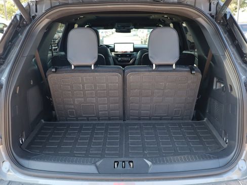 Used 2025 Ford Explorer ST AWD/4WD image 28