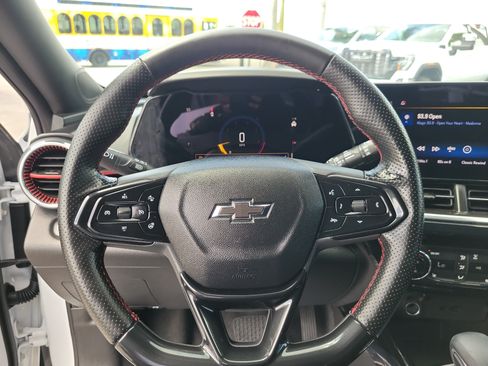 Used 2026 Chevrolet Trax RS w/ Driver Confidence Package FWD image 18