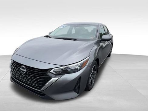 Used 2024 Nissan Sentra SV FWD image 2